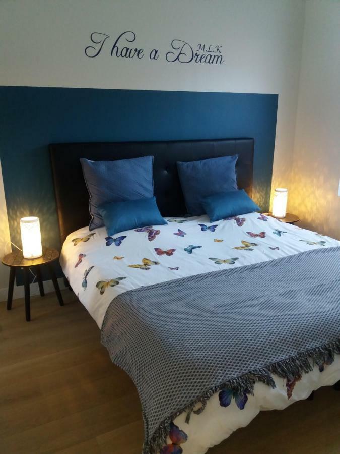 Cote Cour Apartment Bergues Bagian luar foto